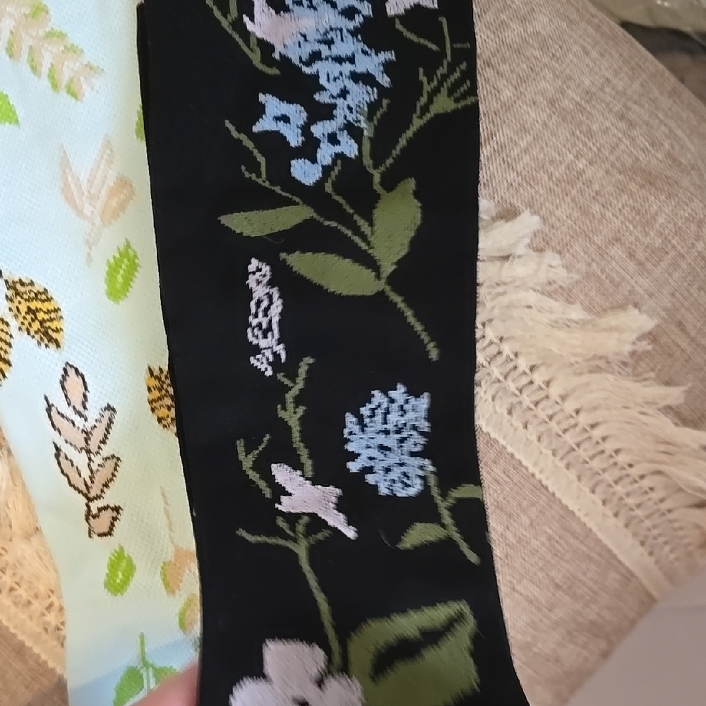 Knee High Compession Socks Floral Patterned  - Blue and Black - Picture 6 of 8